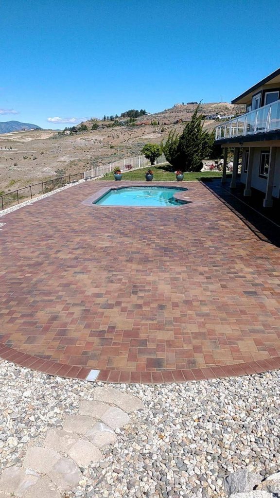 Custom pool vertical view