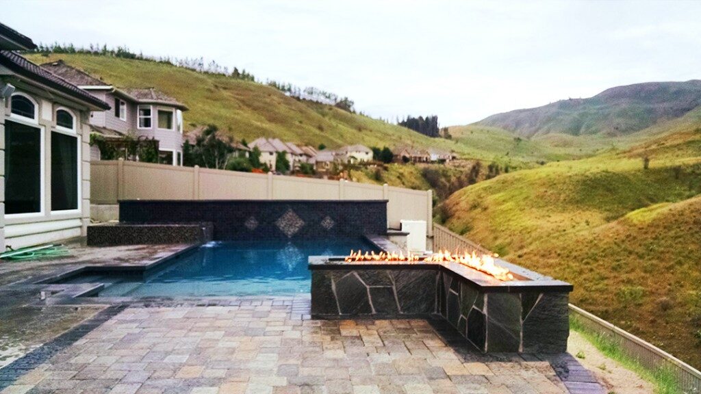 Pool with fire feature